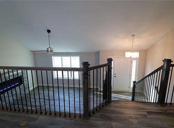 4th image of 2206 Pike St