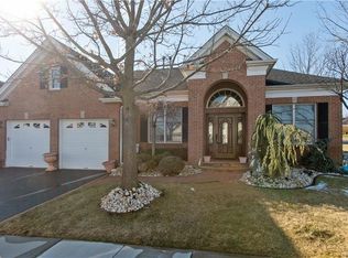 26 Country Club Dr #26, Monroe, NJ 08831