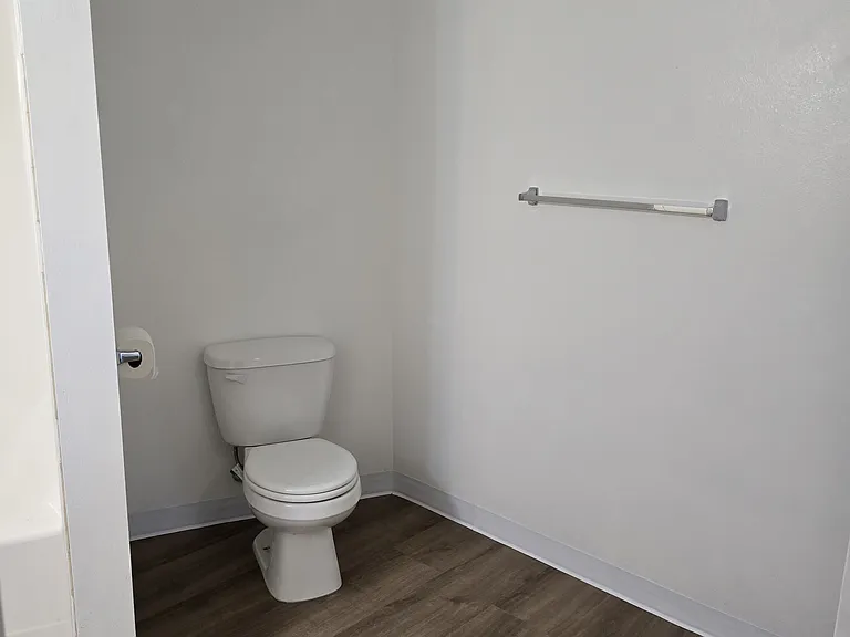 108 Factory Ave N #3C — Photo 11