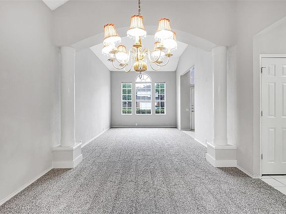 4th image of 1517 Park Chase Ave