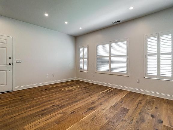 3rd image of 34 Victorian Way