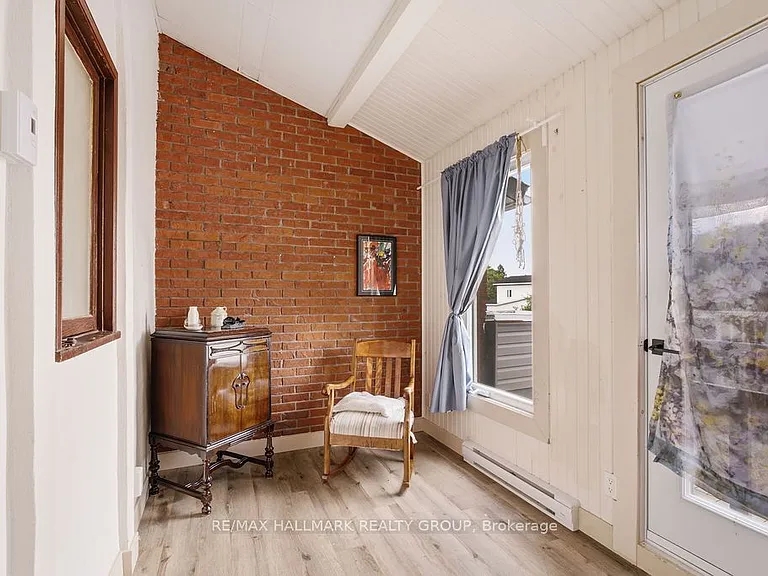 67 Grady Cres — Photo 34