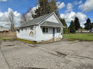 83 Swain Ln, Eugene, OR 97404