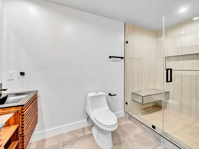 23635 Marylee St — Photo 30
