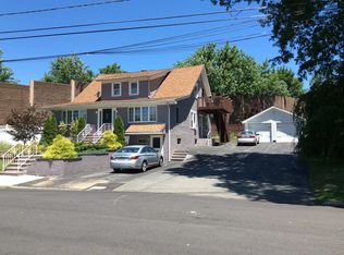 74 Glencourt Ave, Edison, NJ