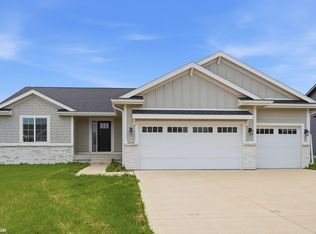 2640 Abbott Dr, Waukee, IA 50263