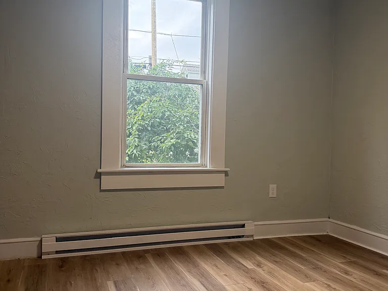 28 Cross St #1 — Photo 4