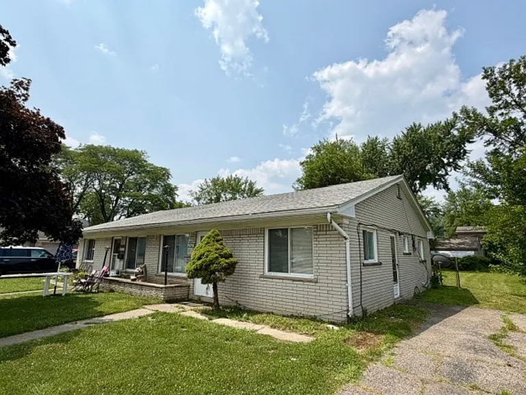 212 Arcola St — Photo 11