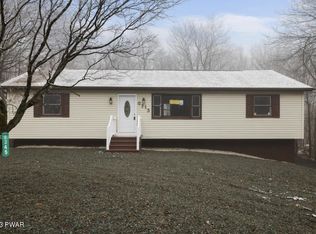 8345 Shannon Dr, Tobyhanna, PA 18466