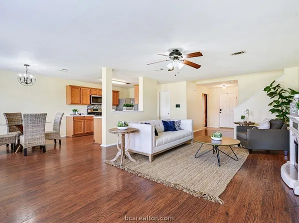 15132 Faircrest Dr, College Station, TX 77845