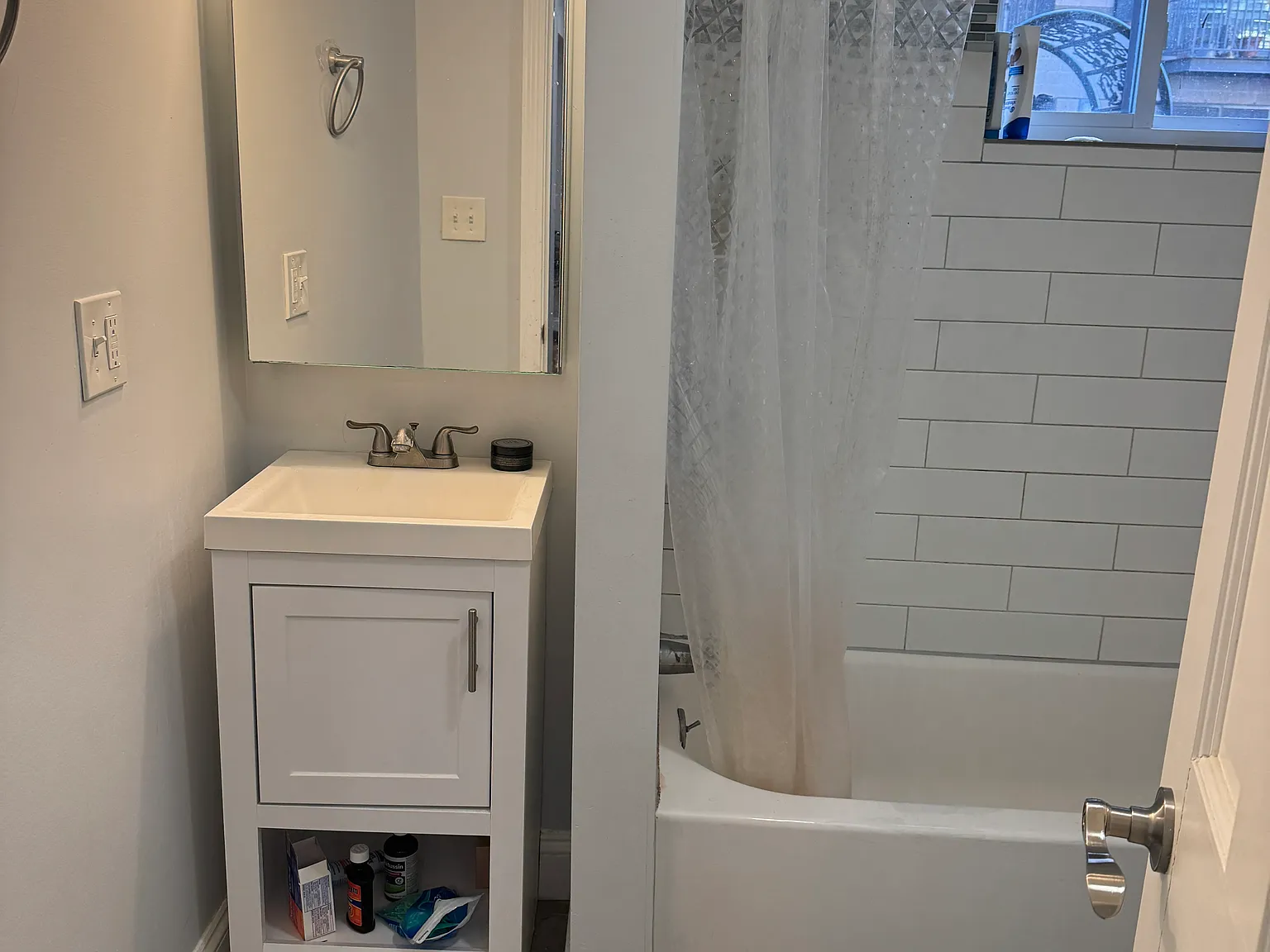 3 bed, 1500 sqft, $5,200 — Photo 3
