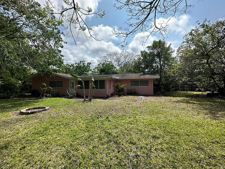 1546 Belleair Rd — Photo 17