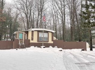 682 Pine St, Harrison, MI 48625