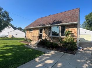 4 Stewart Dr, Depew, NY 14043