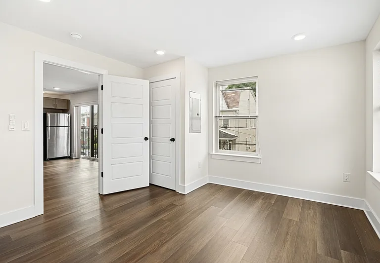 7620 Ridge Ave #14 — Photo 9