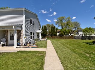 1341 N Glen Cir APT D, Aurora, IL 60506