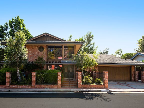 3rd image of 2443 Pesquera Dr