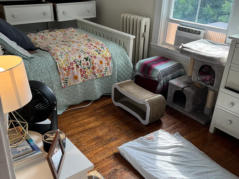 Large bedroom with lots of storage