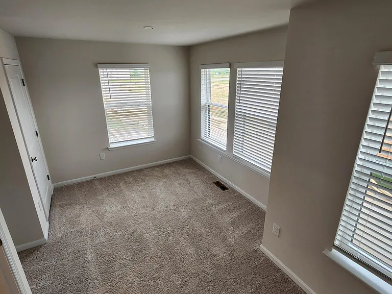 429 Union St — Photo 18