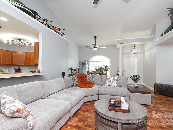 5th image of 10209 Ashley Farm Dr