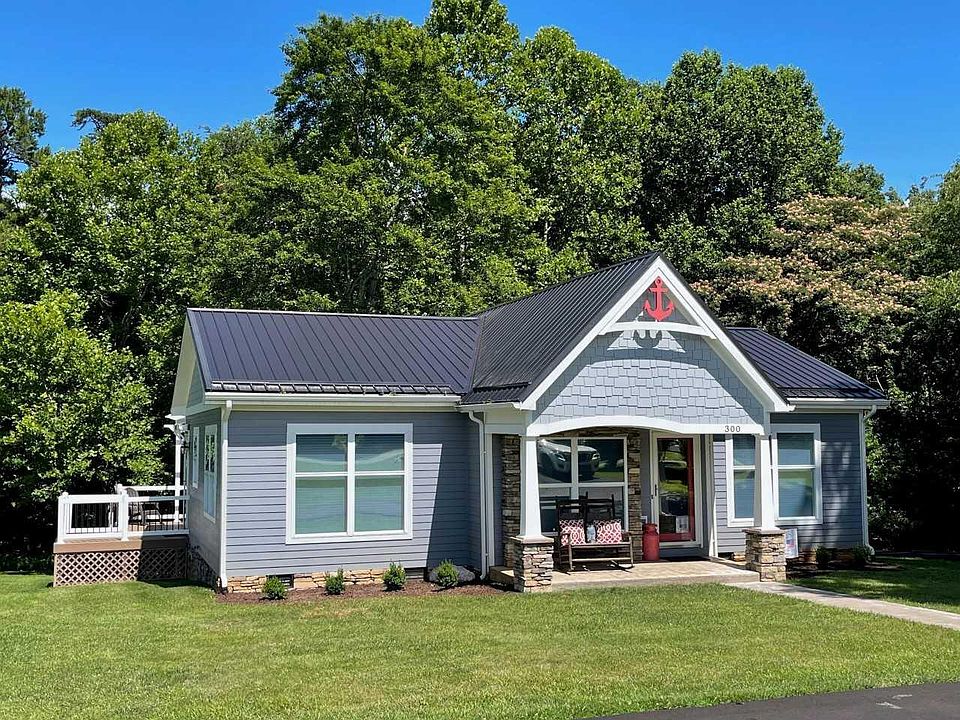 1st image of 300 Belle Isle Dr