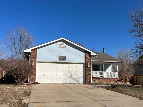 2218 N Horseshoe Cir, Derby, KS 67037