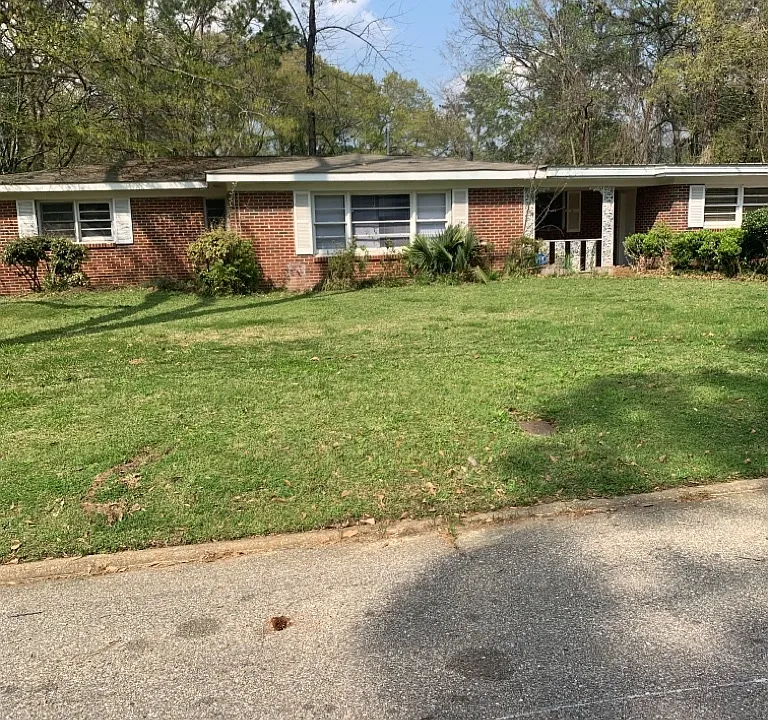 1419 Beaumont Dr
