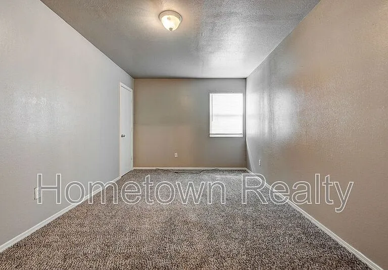 312 NW 118th St — Photo 27
