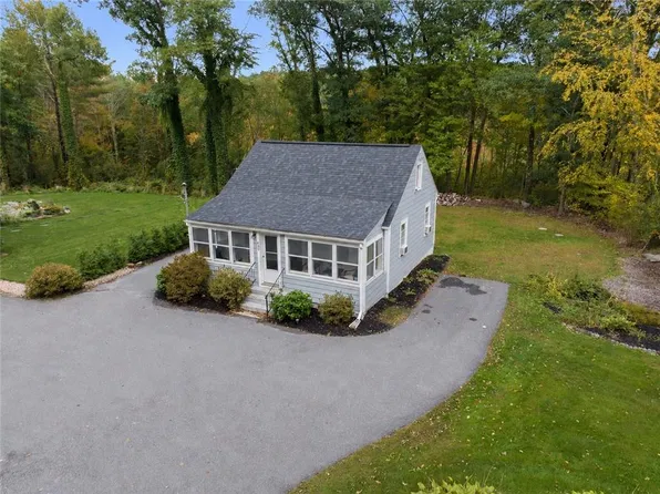 439 Farnum Pike, Smithfield, RI 02917