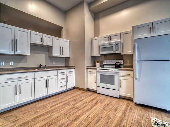 4th image of 643 Liberty Ave #1005