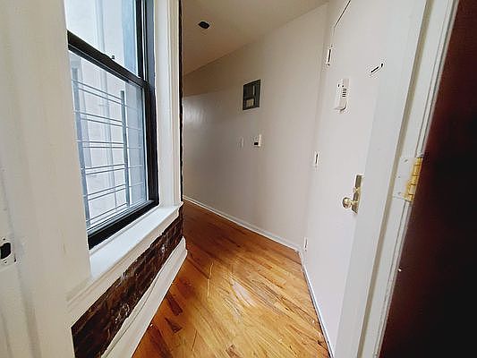 4th image of 561 49th St #2A