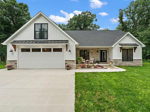 10316 Cheryl Ln, Wheatfield, IN 46392