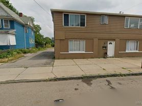 543 Ontario St, Buffalo, NY