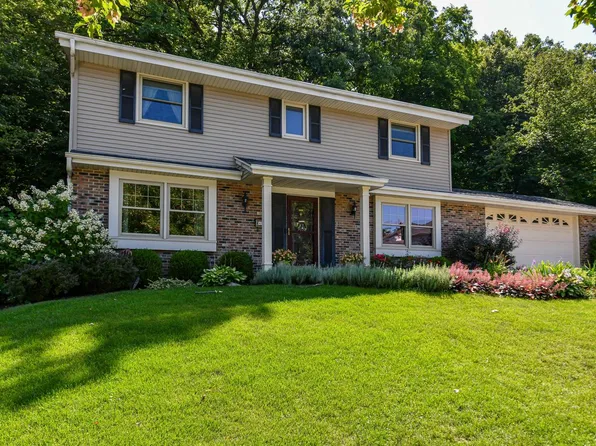 4905 Sussex LANE, Greendale, WI 53129