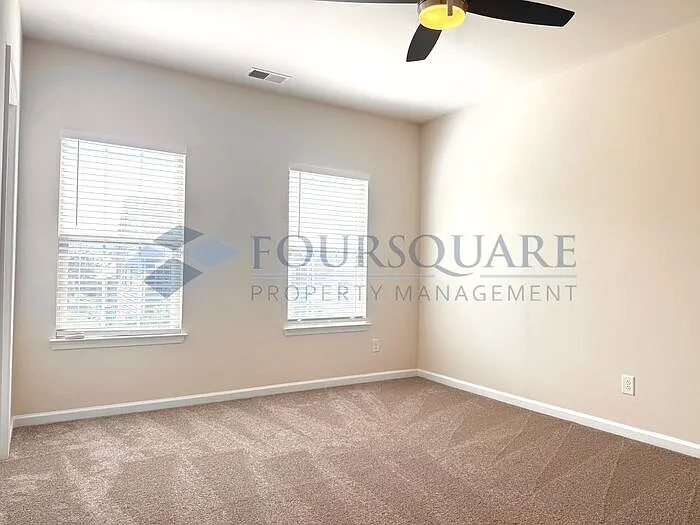 1016 Hildebran Ln — Photo 42