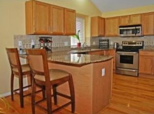 20320 Oporto Ave, Livonia, MI 48152