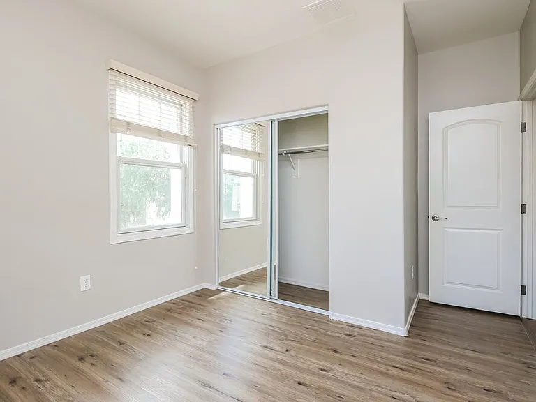 4068 E Windsor Dr — Photo 15