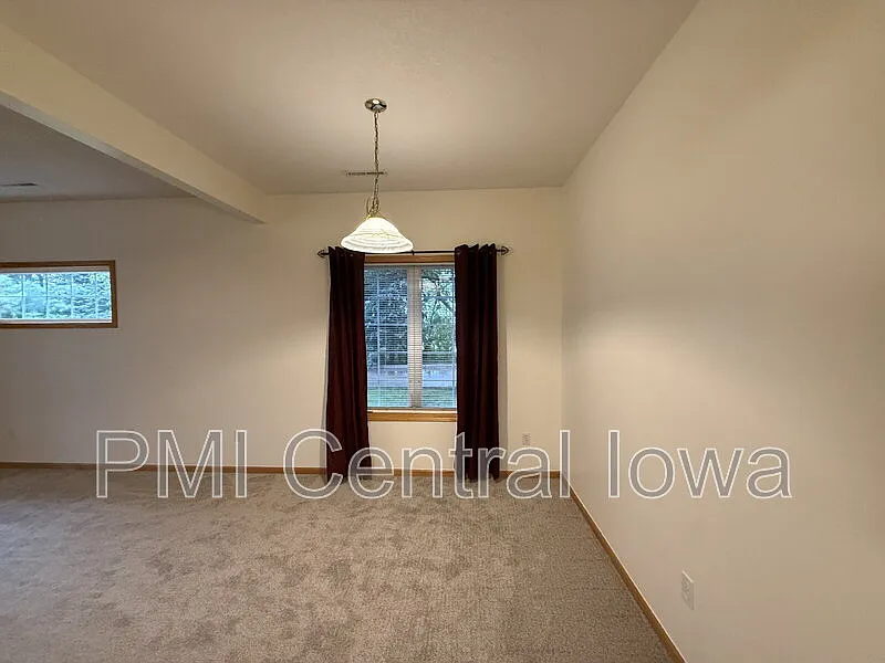 2 bed, 2.0 bath, 1412 sqft, $1,600 — Photo 4
