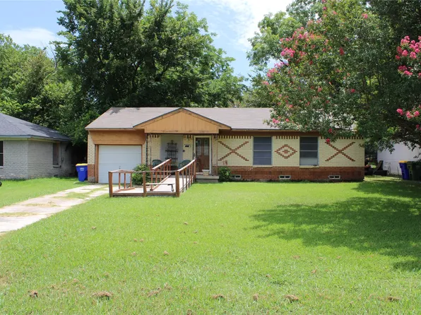 614 E Farmers Rd, Seagoville, TX 75159