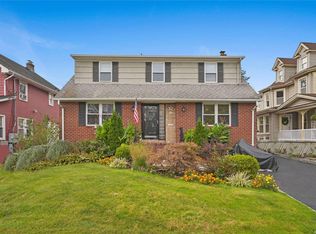 98 Brower Ave, Rockville Centre, NY 11570