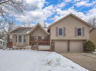 1637 SE 5th St, Lees Summit, MO 64063