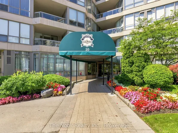 10 Guildwood Pkwy #620, Toronto, ON M1E 5B5