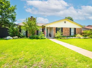 2206 Red Bluff Dr, Carrollton, TX 75007