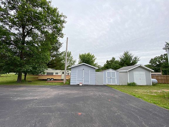 3rd image of 292 Ember Ct