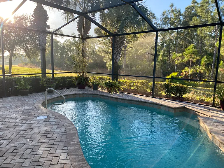 10730 Cetrella Dr — Photo 15