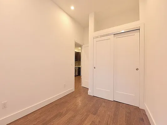 Rented by Cooper & Cooper Real Estate | media 29