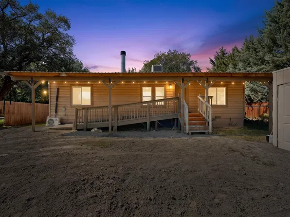 30 Camino De Los Chavez, Peralta, NM 87042