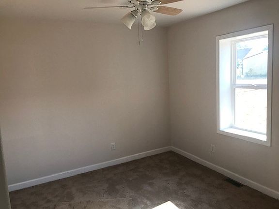 4th image of 103 Long Ln