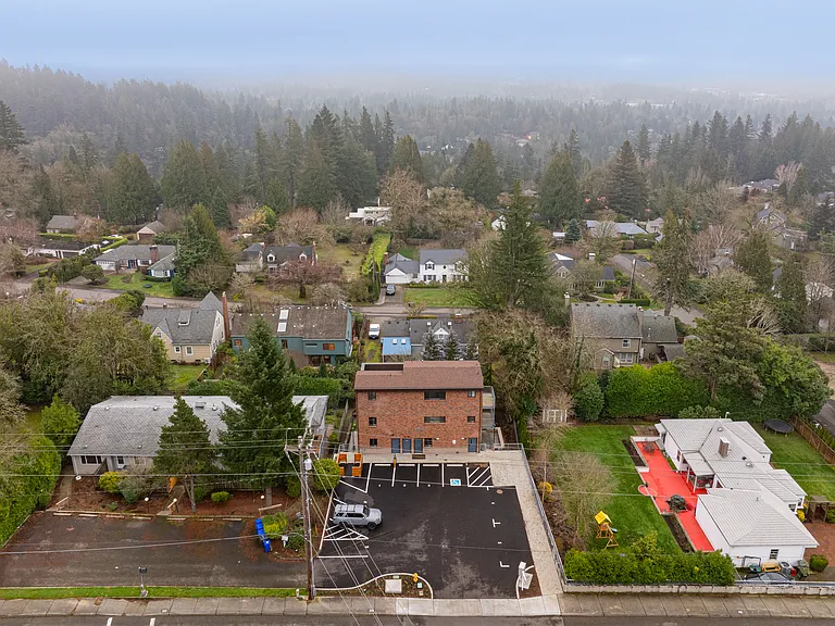 6960 SW Canyon Rd — Photo 18
