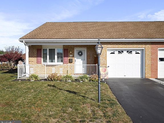 2nd image of 104 Sunflower Dr